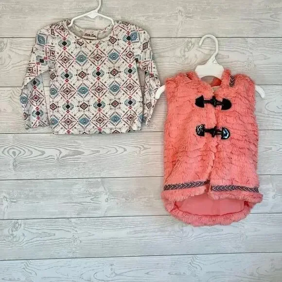 Little Lass toddler girl’s tribal print top & faux fur toggle vest Size 2T - Picture 3 of 6